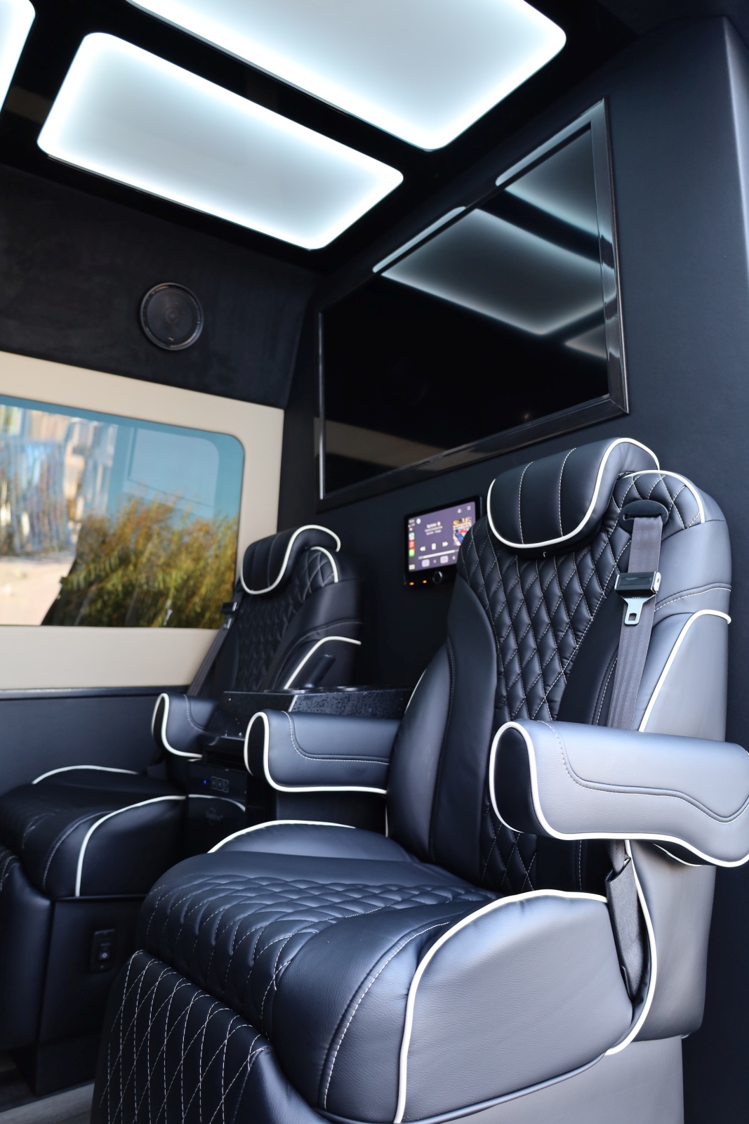 Armored Limousine — photo 6