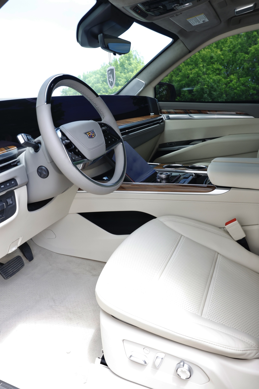 Armored Cadillac Escalade — photo 4