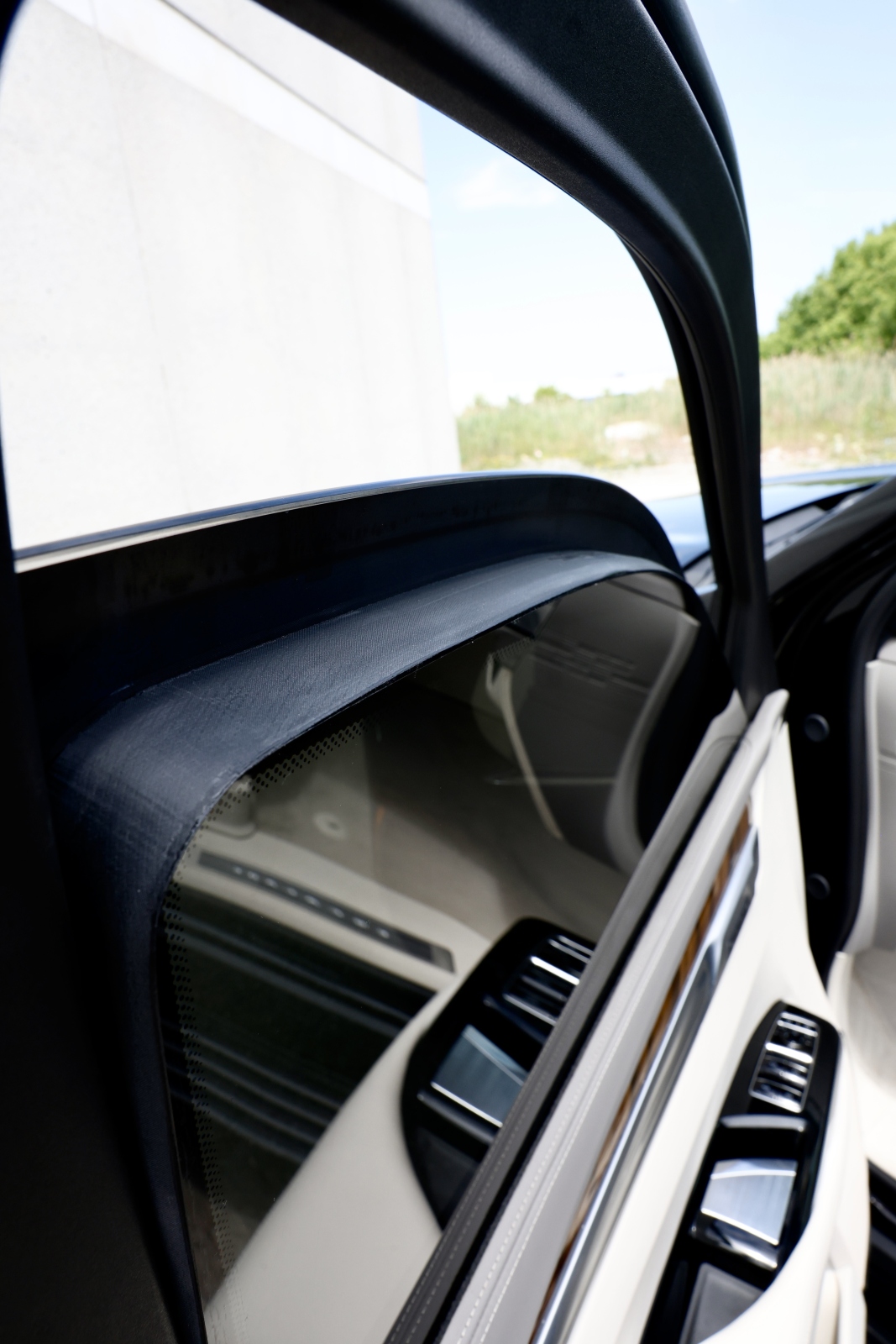 Armored Cadillac Escalade — photo 5