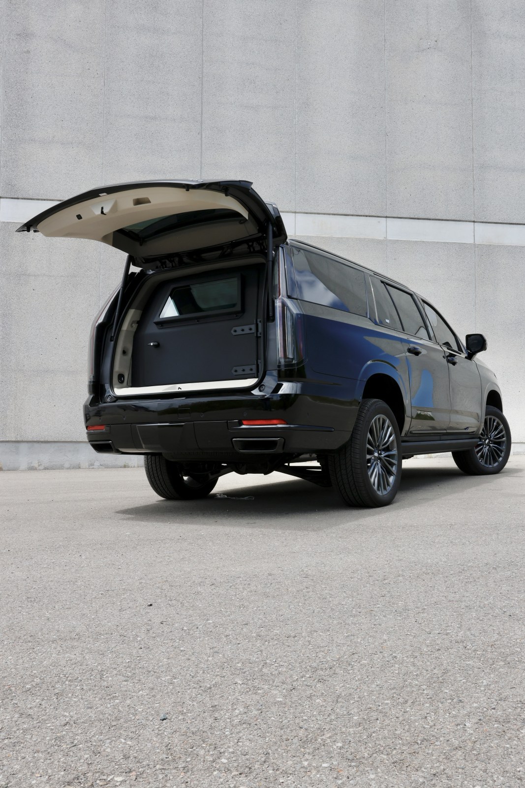 Armored Cadillac Escalade — photo 10