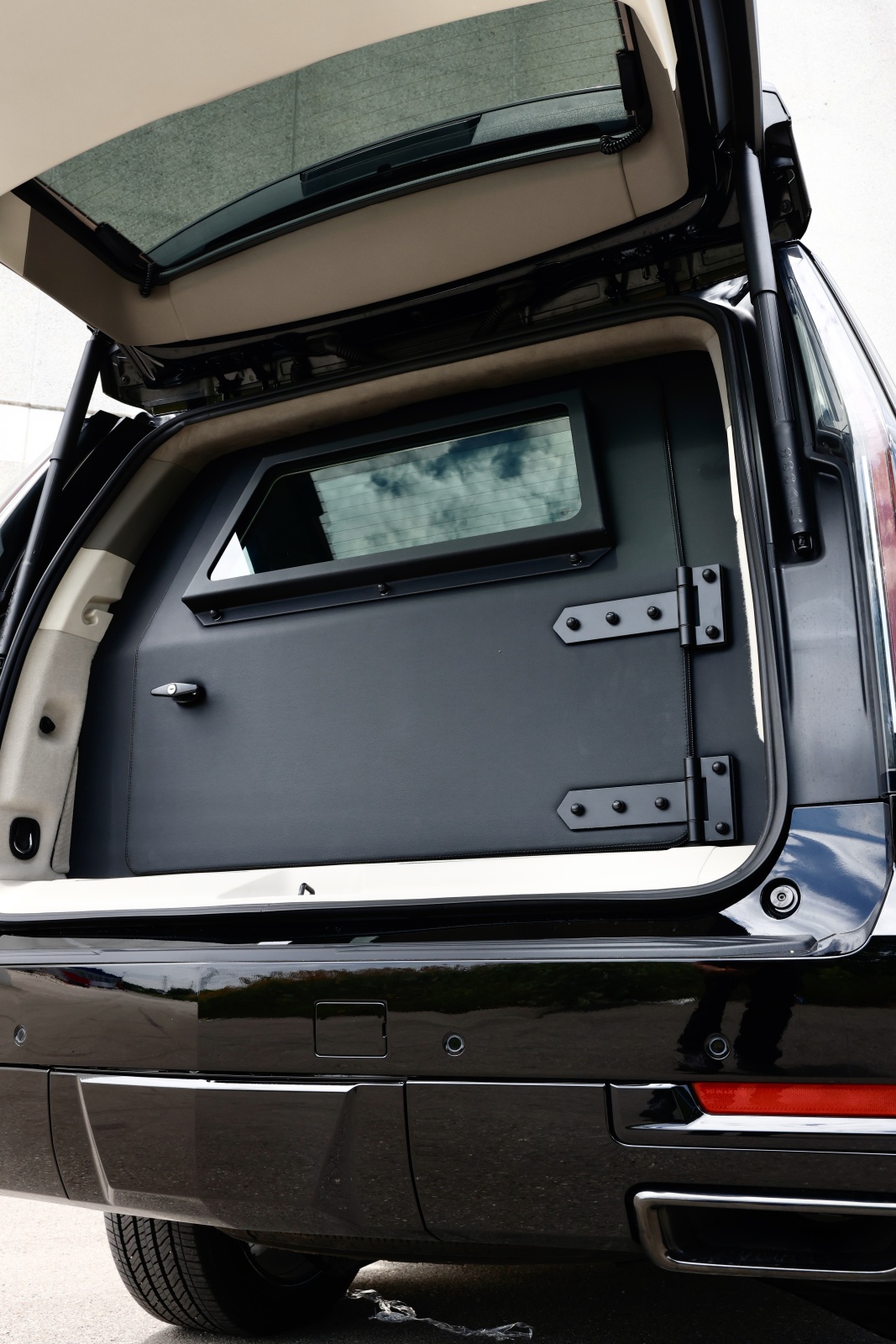 Armored Cadillac Escalade — photo 11