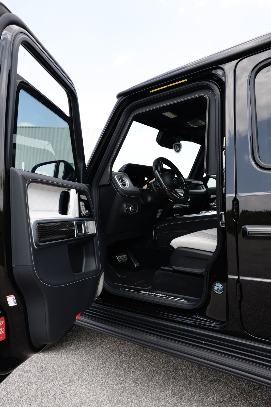 Armored Mercedes G-Wagon — photo 6