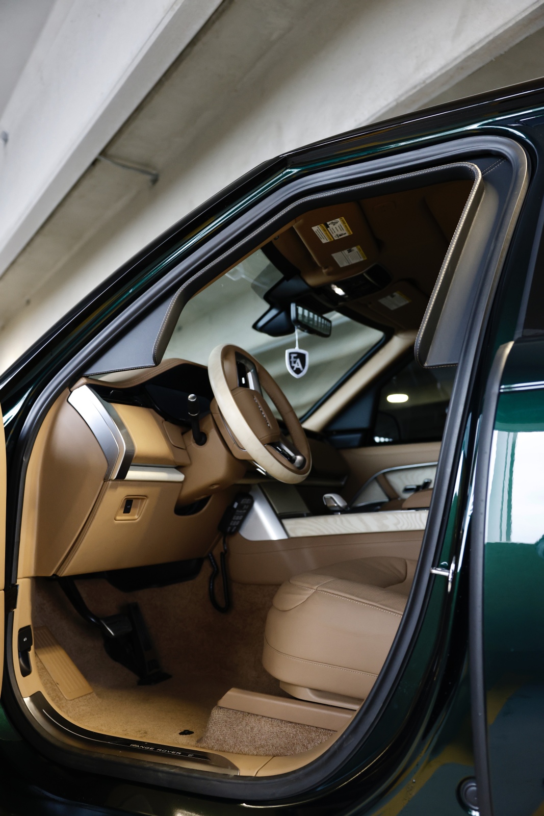 Armored Range Rover — photo 3