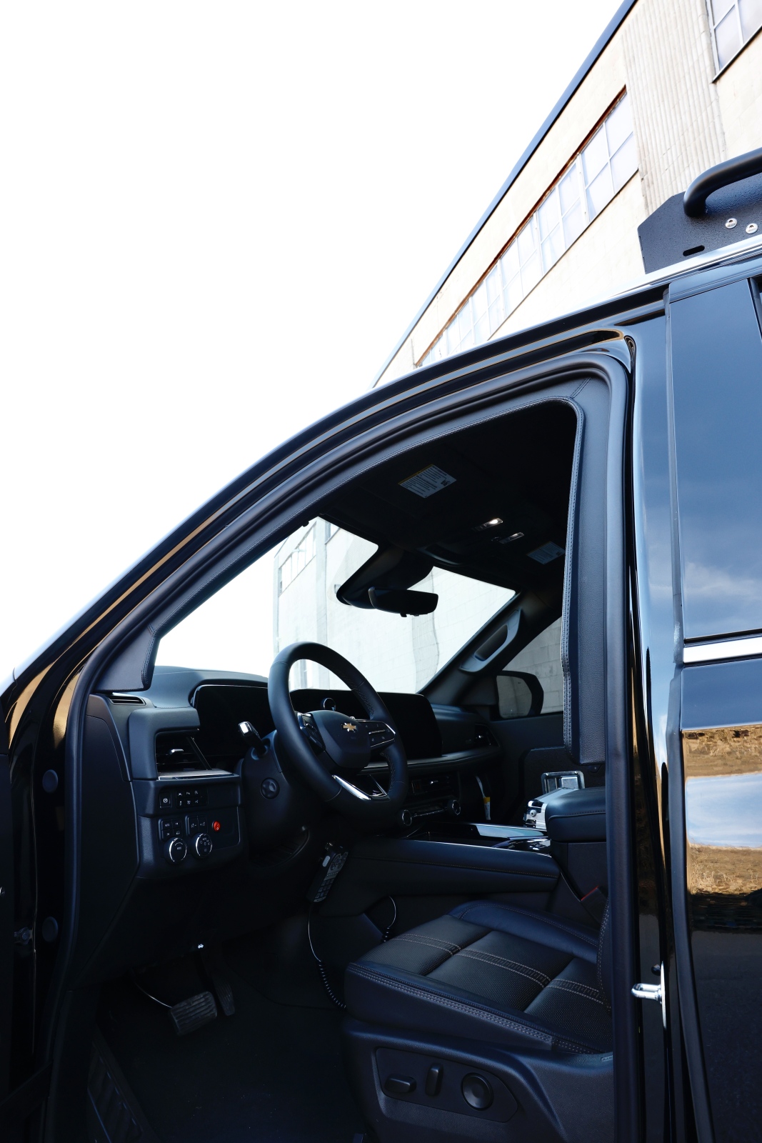 Armored Chevrolet Suburban — photo 10