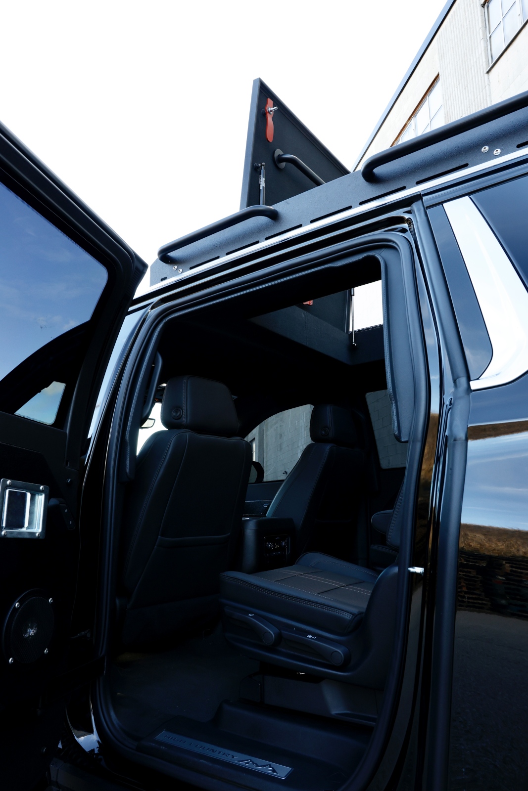 Armored Chevrolet Suburban — photo 12