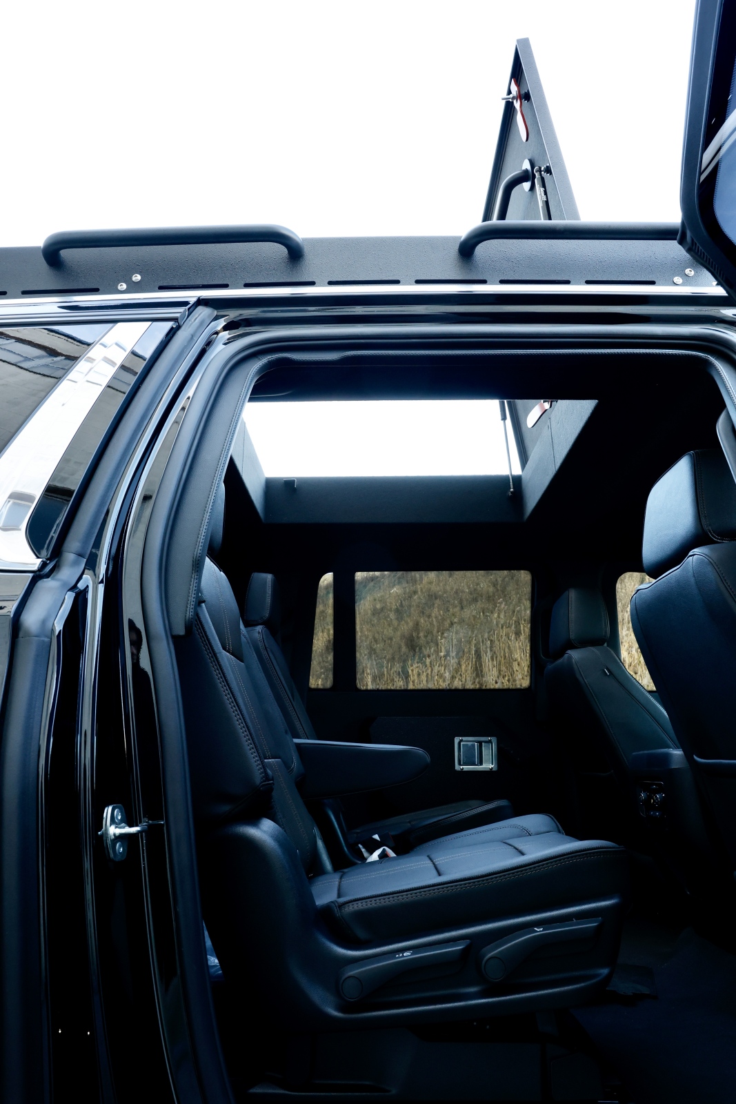 Armored Chevrolet Suburban — photo 13